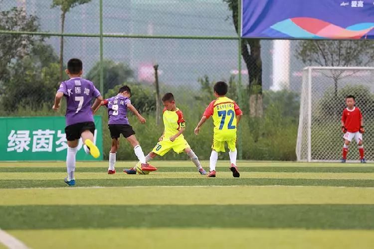  曼城青训小将破门惊艳全场  
